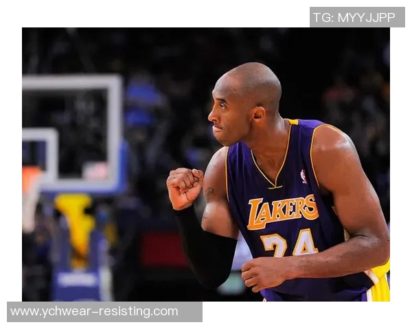 克劳福德与科比的巅峰对决：篮球场上的传奇较量与荣耀时刻